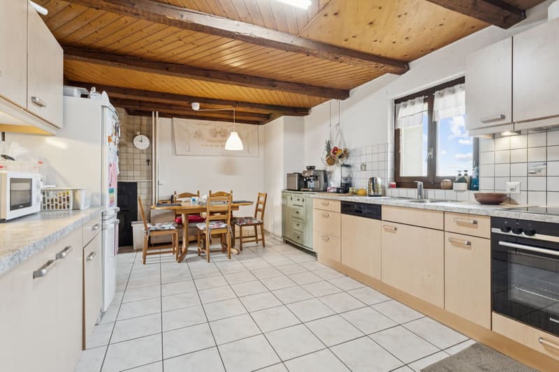 Maison de deux logements au centre du village (6)