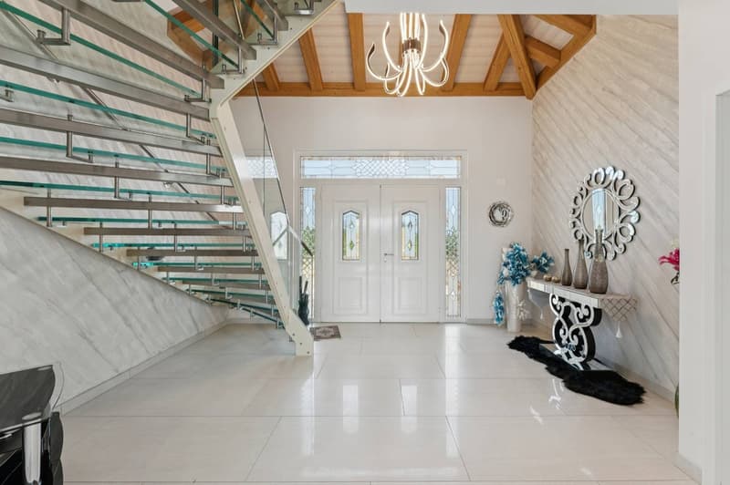 Hall d'entrée au rez-de-chaussée