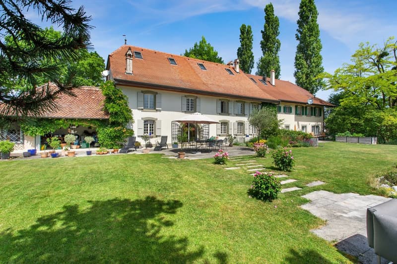 Splendide ferme équestre avec vaste jardin et piscine (1)