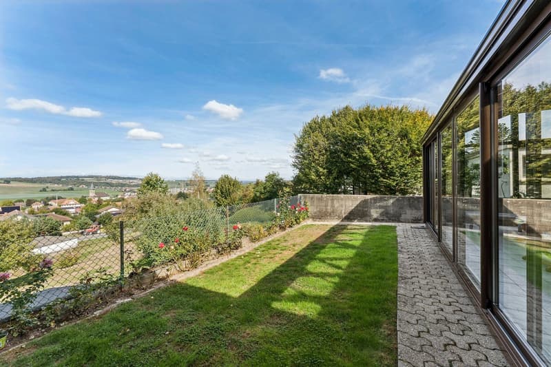 Belle maison de deux appartements avec jardin (5)