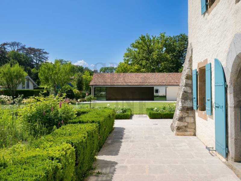 Splendide propriété du XVIIIe siècle au c?ur de la campagne genevoise (3)