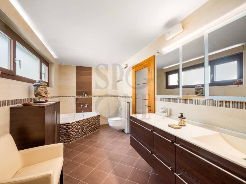 En exclusivité: villa d'architecte avec panorama à couper le souffle (4)