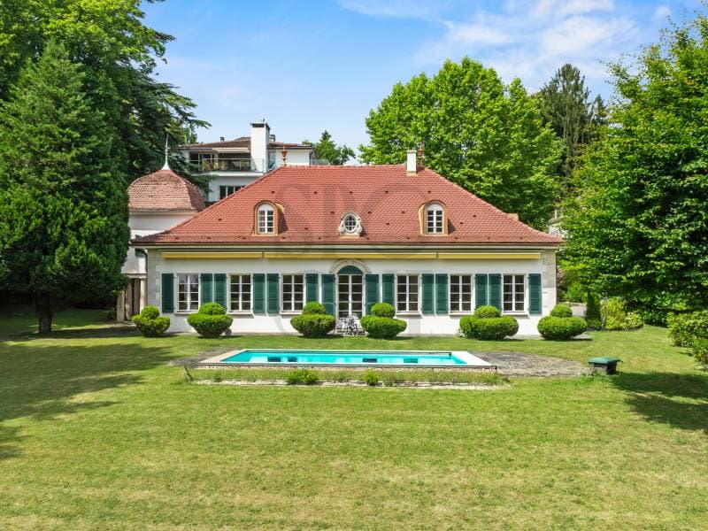 Propriété de Maître d'exception, à proximité immédiate du lac (1)