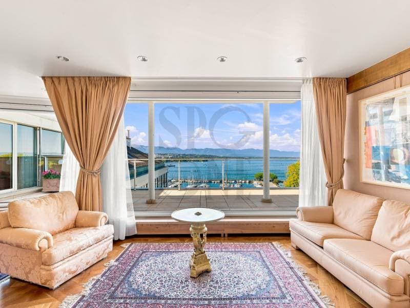 Penthouse en duplex face au lac avec terrasse et vue panoramique (4)