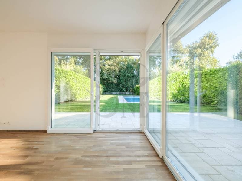 Maison contemporaine avec piscine (3)