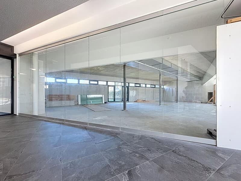 Saxon ? Belle surface commerciale de 459 m² sur 2 niveaux au Centre Les Sources (4)