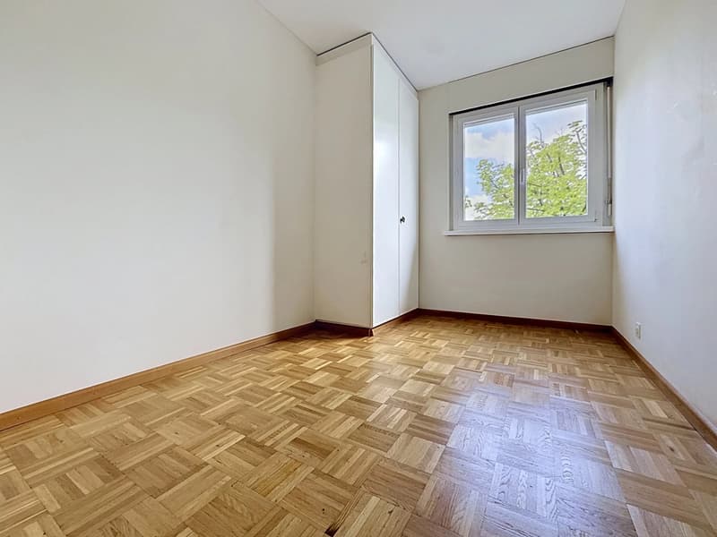 Spacieux 6.5 pièces avec balcon et belle luminosité à Sion (9)