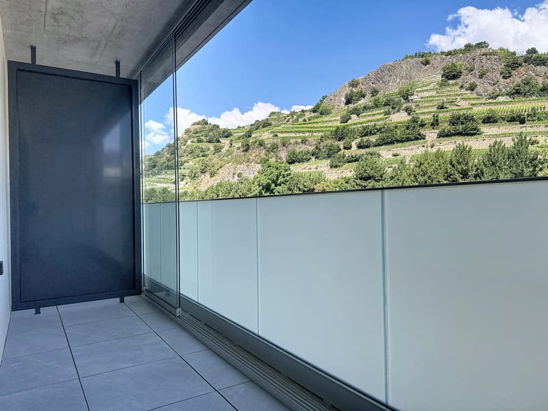 Studio neuf avec balcon à louer à Uvrier (9)