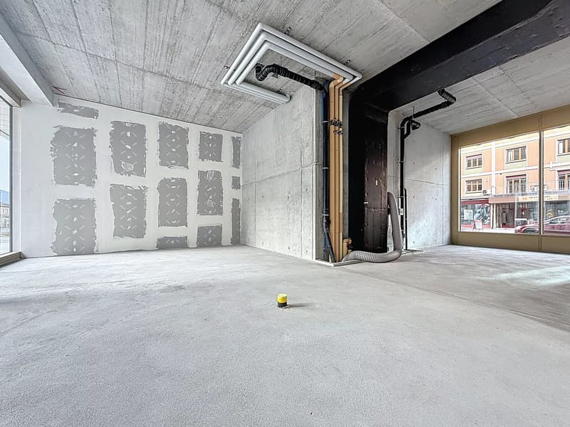 Surface retail avec forte visibilité - 87.25 m² - Cour de Gare (Sion) (3)