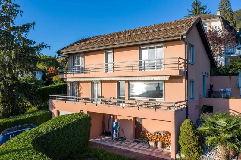 COUP DE CŒUR ! Belle villa familiale de 3.5 pièces à rafraîchir avec vue panoramique sur le lac et les montagnes à vendre à Chernex / Montreux (1)