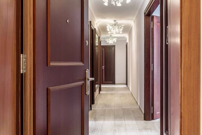 Hall d'entrée avec penderie