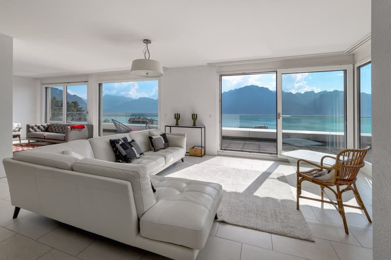 Superbe penthouse avec immense terrasse et vue panoramique sur le lac (4)