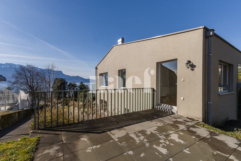 Belle maison jumelle lumineuse et contemporaine de 5.5 pièces à vendre à Corseaux (2)