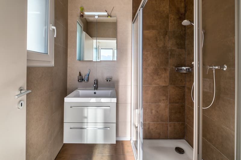 Appartement de 5.5 pièces en attique et en duplex avec vue panoramique sur le lac à vendre à Montreux (12)