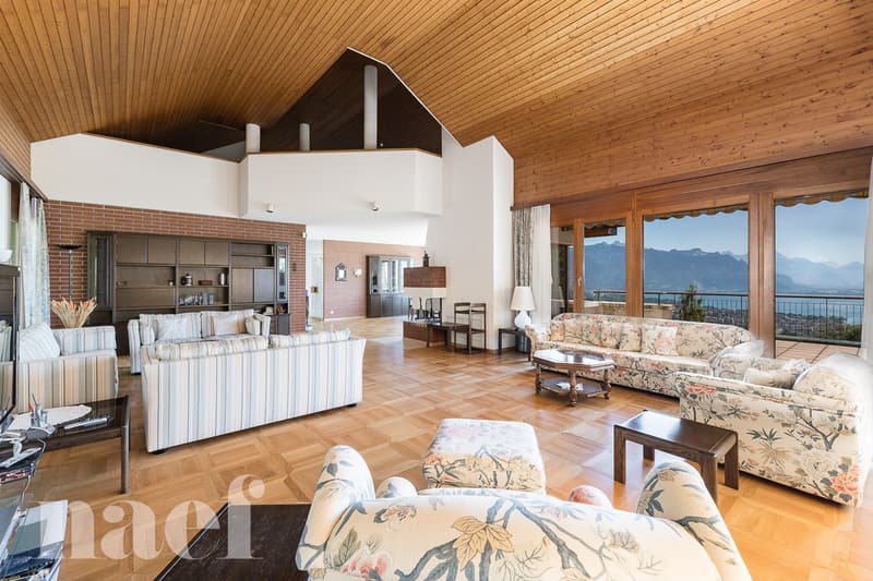 Maison de caractère de 9.5 pièces avec appartements indépendants et vue panoramique sur le lac à vendre à Chardonne (8)