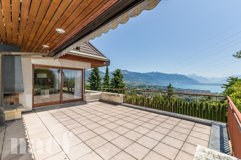 Maison de caractère de 9.5 pièces avec appartements indépendants et vue panoramique sur le lac à vendre à Chardonne (5)