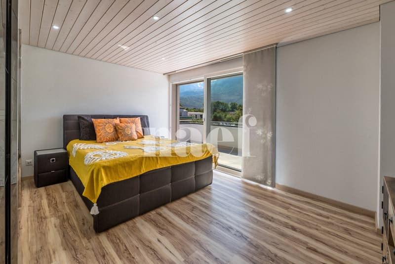 Très belle maison individuelle de 6.5 pièces avec studio indépendant et piscine extérieure à vendre à Bex (9)