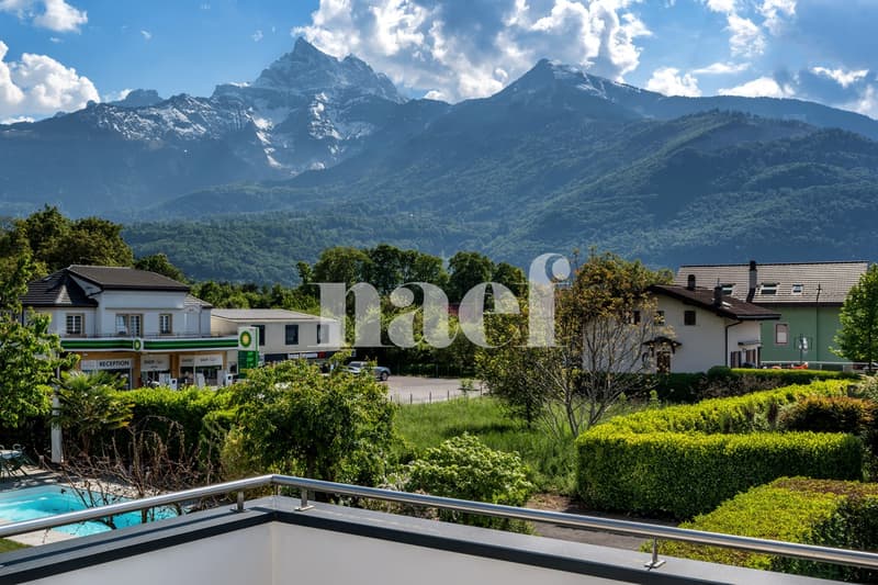 Très belle maison individuelle de 6.5 pièces avec studio indépendant et piscine extérieure à vendre à Bex (3)