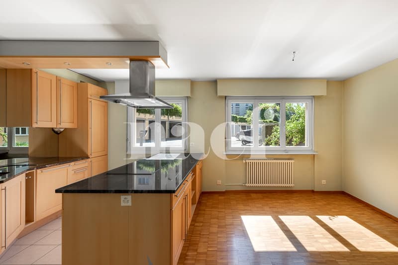 Exclusif ! Spacieux appartement de 3.5 pièces avec balcon et vue dégagée sur le lac à vendre à Chernex / Montreux (5)