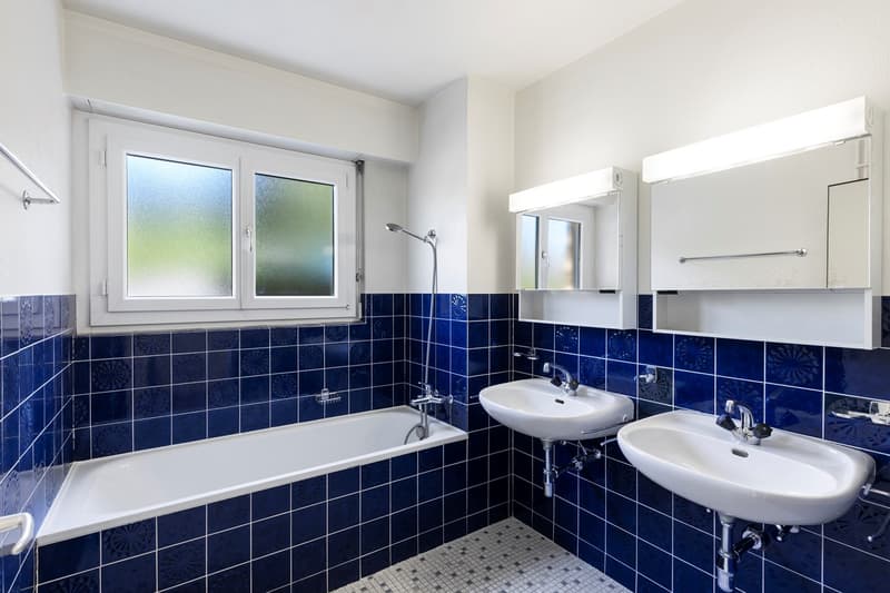 Exclusif ! Spacieux appartement de 3.5 pièces avec balcon et vue dégagée sur le lac à vendre à Chernex / Montreux (9)