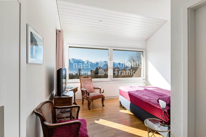A vendre - Propriété individuelle de 12.5 pièces à deux pas du centre de Blonay et magnifique vue sur le lac (10)
