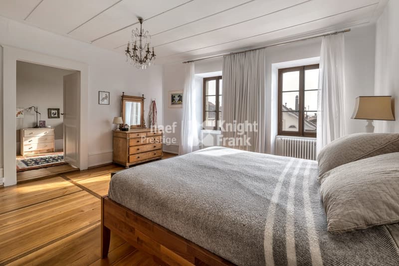 Maison vigneronne de deux appartements et un caveau à vendre au coeur du village d'Epesses (12)