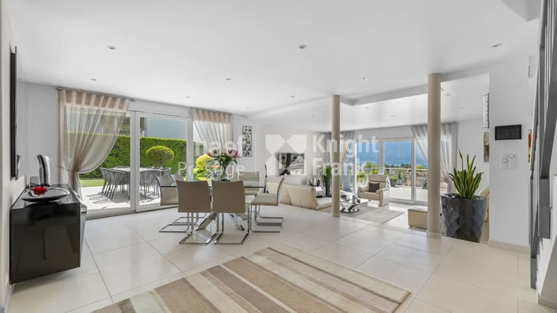Maison jumelle de 7.5 pièces en triplex avec une vue panoramique sur le lac à vendre à Montreux (6)