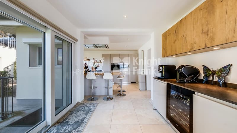Magnifique villa individuelle de 6.5 pièces avec une vue exceptionnelle sur le lac et les montagnes à vendre à Blonay (4)