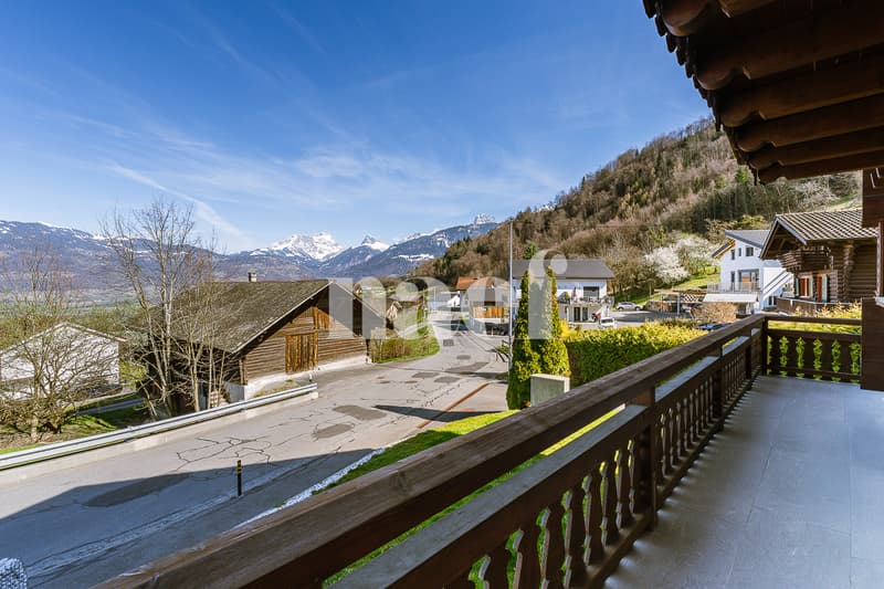 Magnifique chalet rénové avec jacuzzi et piscine à contre-courant à vendre à Choëx (8)