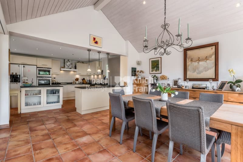 Maison individuelle rénovée de 8.5 pièces à vendre à St-Légier (7)