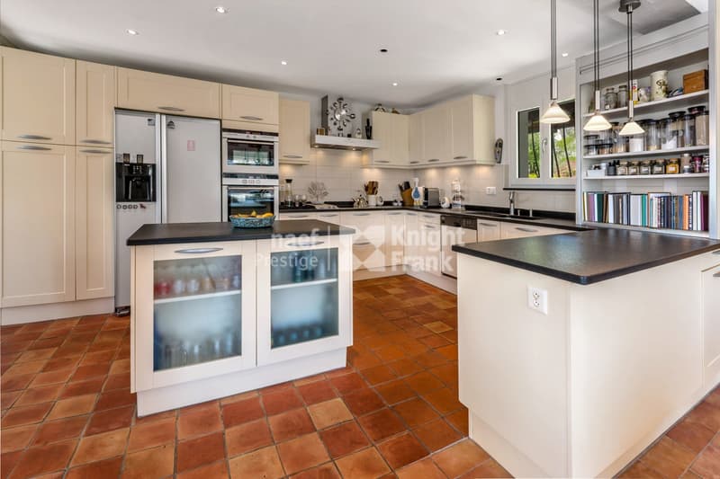 Maison individuelle rénovée de 8.5 pièces à vendre à St-Légier (8)