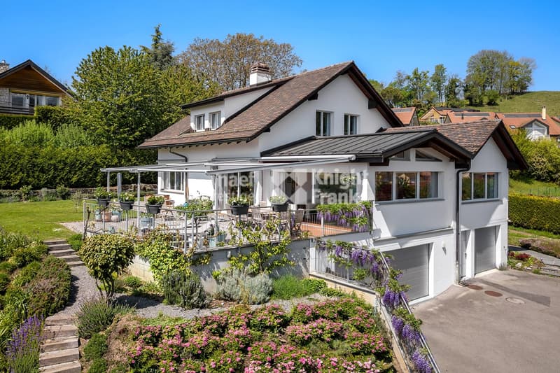 Maison individuelle rénovée de 8.5 pièces à vendre à St-Légier (1)