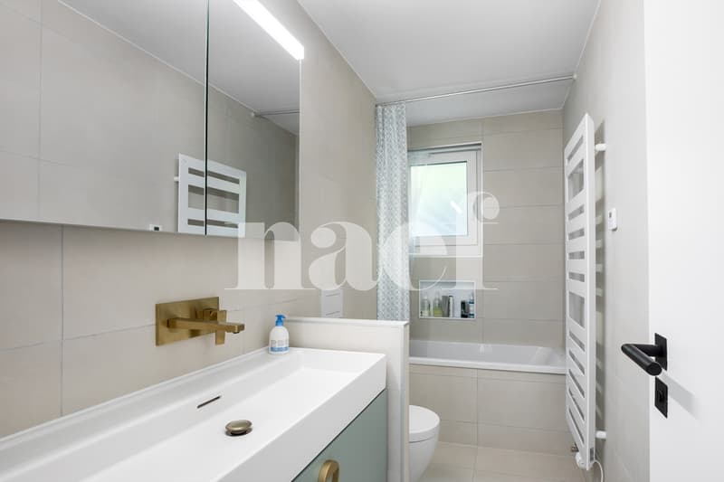 En exclusivité ! Lumineux appartement entièrement rénové de 4.5 pièces à vendre au coeur de Vevey (10)