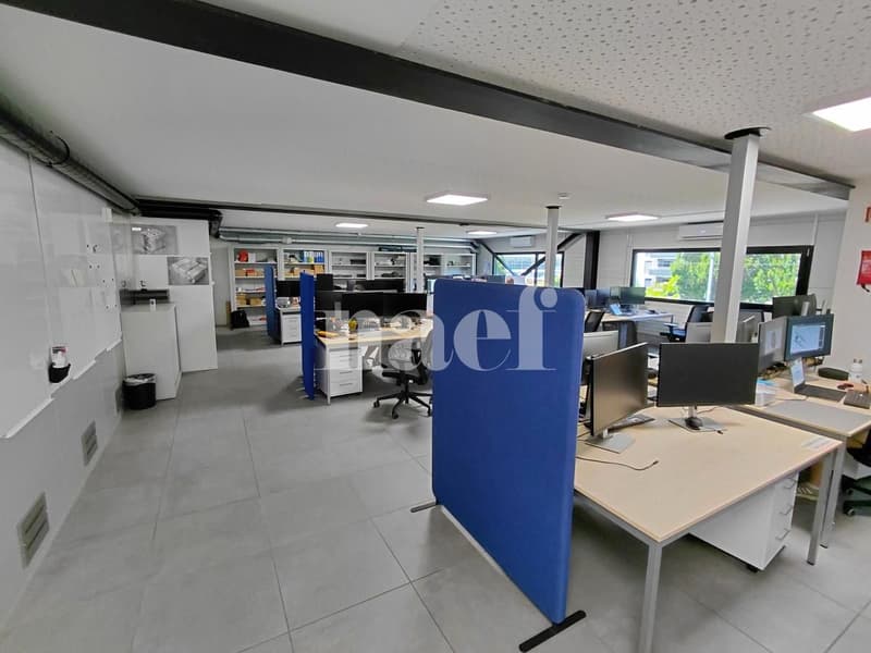 Bureaux de 450 m2 au 1er étage (4)