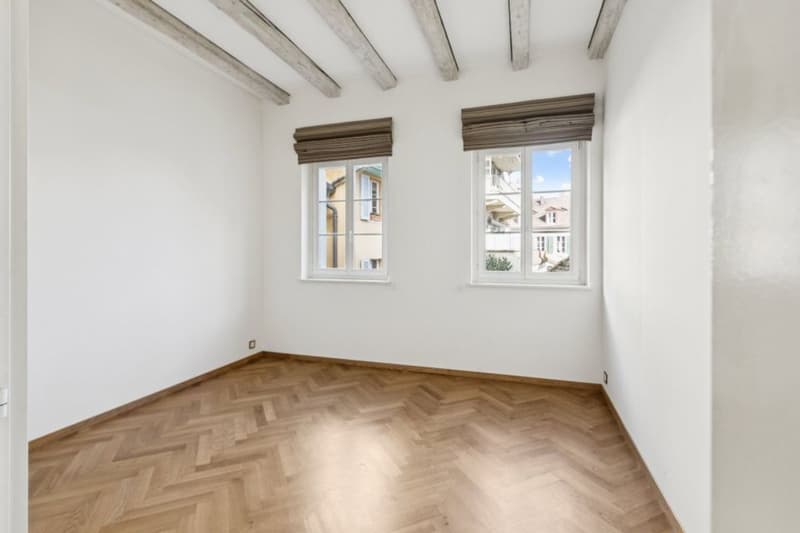 Magnifique duplex de 6 pièces au coeur du bourg d'Aubonne (12)