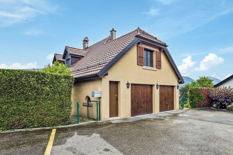 Spacieuse villa de 180m2 habitables au coeur du village avec bureau in (13)