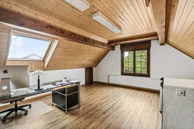 Spacieuse villa de 180m2 habitables au coeur du village avec bureau in (11)