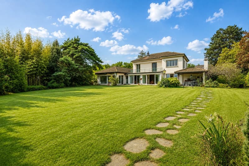 Magnifique propriété familiale dans un cadre unique (1)
