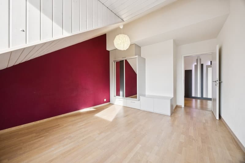 Spacieux duplex avec grande terrasse et beau dégagement sur le lac au (5)