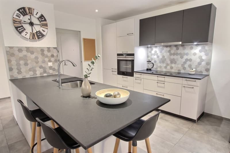 Spacieux appartement de 4,5 pièces de 136 m2, en plein centre de Châtel-St-Denis (6)