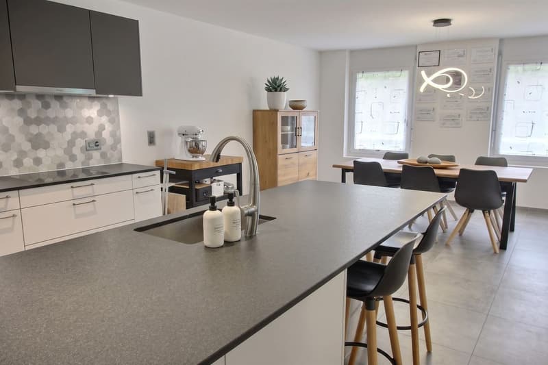 Spacieux appartement de 4,5 pièces de 136 m2, en plein centre de Châtel-St-Denis (7)