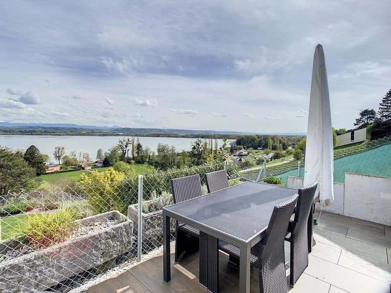 Appartement terrasse avec vue panoramique sur le lac de Morat (6)