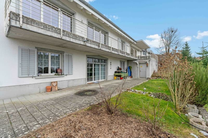 Casa indipendente di 6,5 locali con appartamento di 2,5 locali in una posizione meravigliosa con una vista impareggiabile! (22)