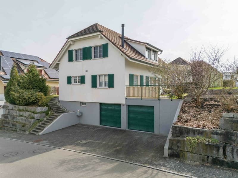 Gehobenes 5.5-Zimmer-Einfamilienhaus an ruhiger, begehrter Wohnlage! (2)