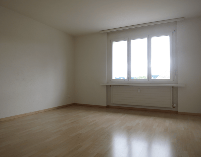 Grosszügige 3.5-Zimmer-Wohnung im 1. OG mit gedecktem Balkon (5)
