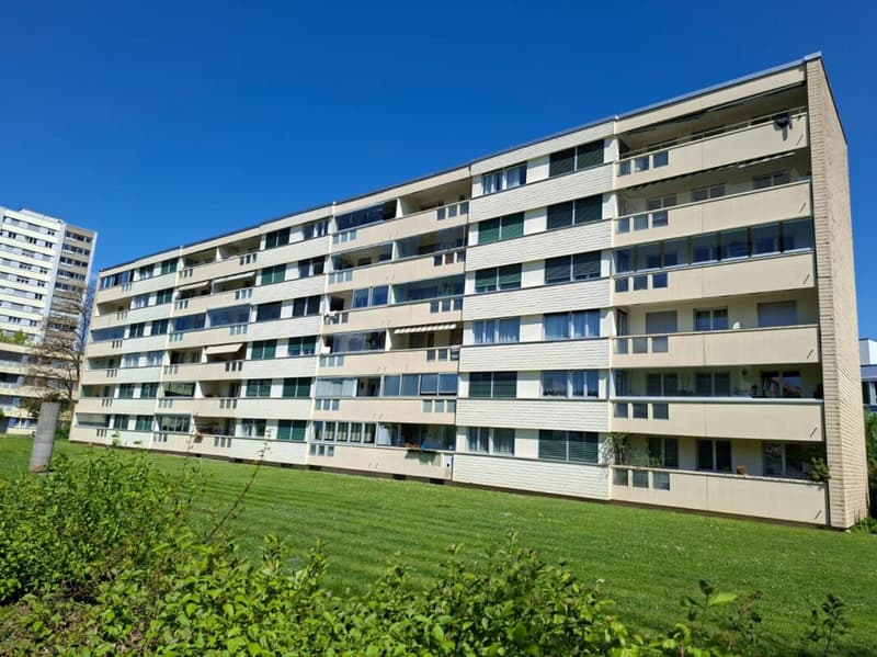 Vermietete zentral gelegene 4.5-Zimmer-Wohnung im Baurecht (2)