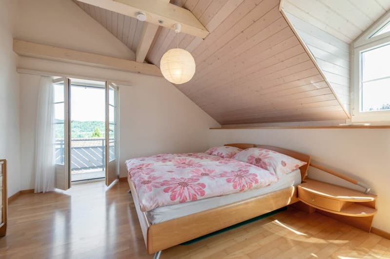 Hochwertiges 6.5-Zimmer-Einfamilienhaus an erhöhter ruhiger Wohnlage! (10)