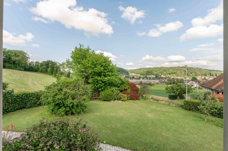 Freistehendes 5.5-Zimmer-Einfamilienhaus mit herrlichem Garten an wunderbar erhöhter Lage (13)