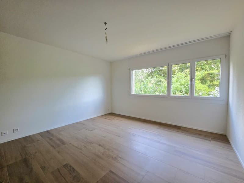 Ruhig gelegene 3.5-Zimmer-Erdgeschosswohnung mit herrlichem Garten und Blick ins Grüne (6)
