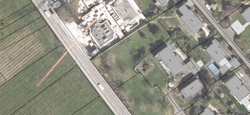 Exklusive Baulandparzelle mit 1'350 m2 in leichter Hanglage - unverbaubare Seesicht (5)